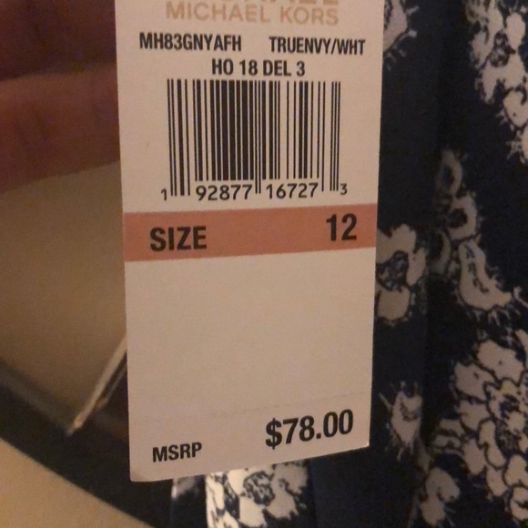 Michael Kors flutter short - Picture 4 of 4